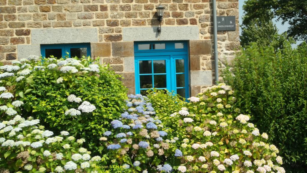 Sarl Verrerie Royale Val-Couesnon Buitenkant foto